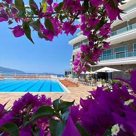 Toto Hotel & Apartments Radhime Exterior photo