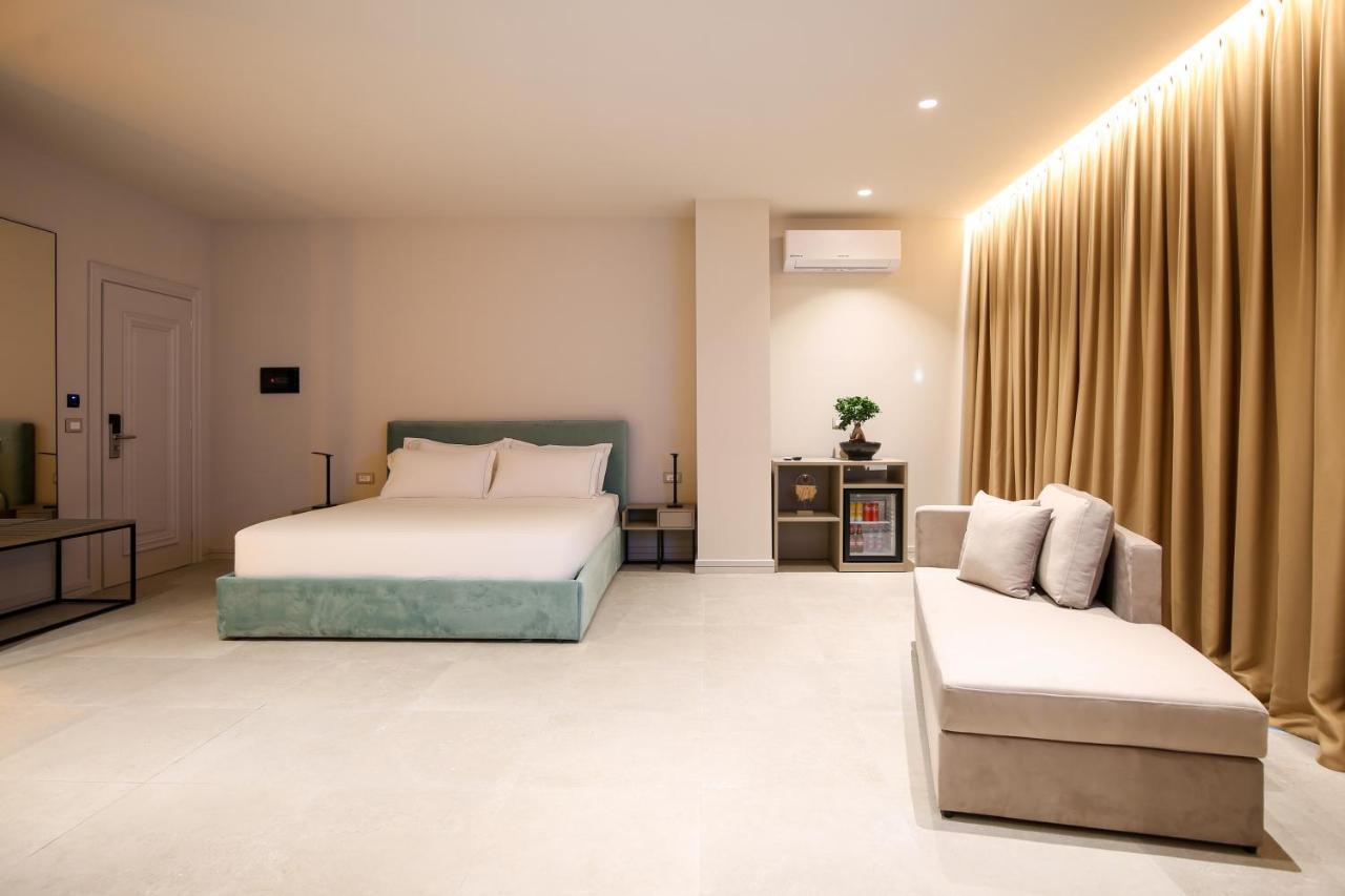 Toto Hotel & Apartments Radhime Exterior photo